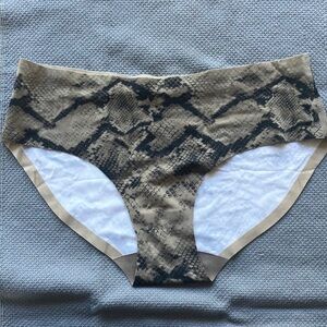 NEW EBY Seamless Brief Panties Taupe/Black- Med